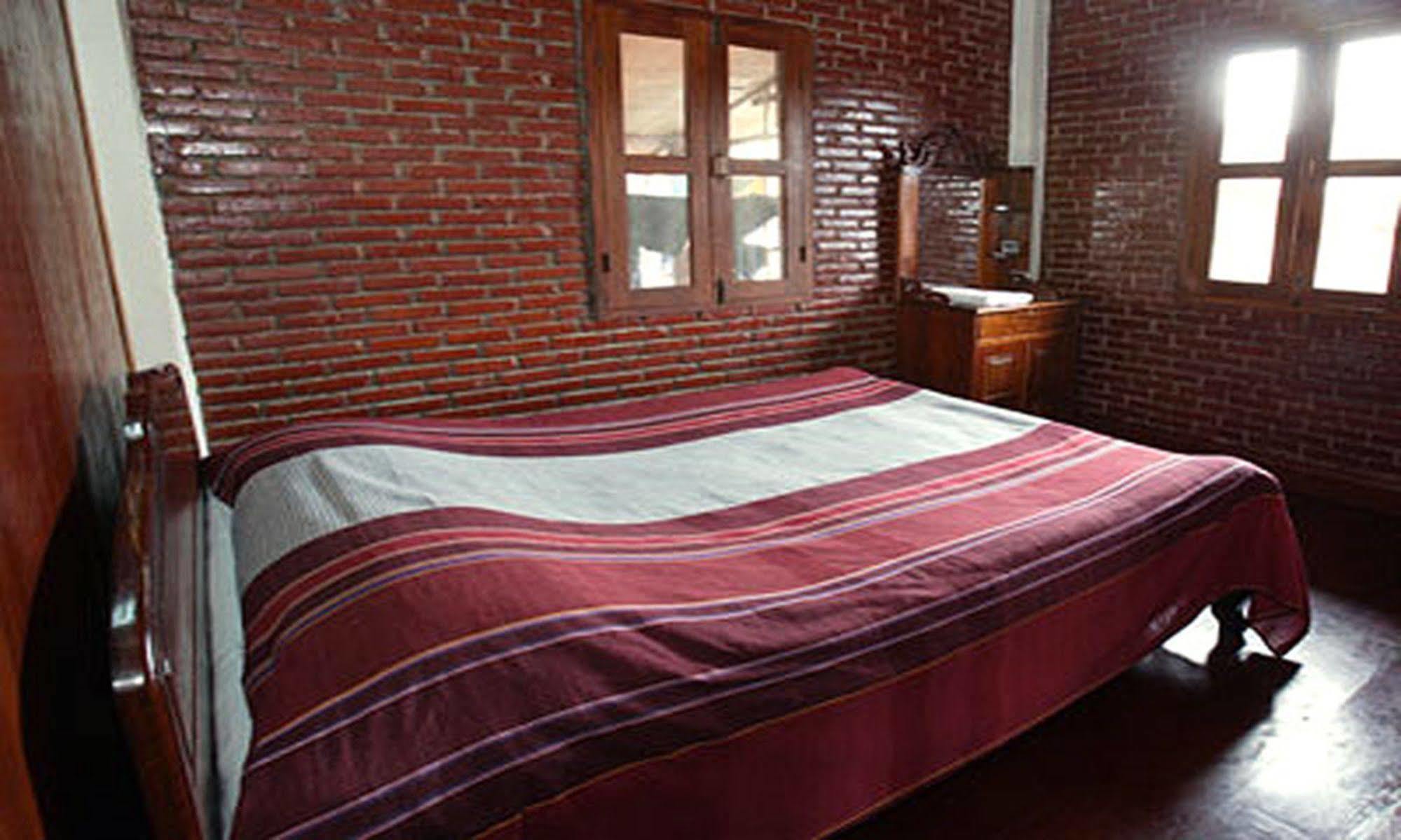 Vanvisa Guesthouse Luang Prabang Ngoại thất bức ảnh