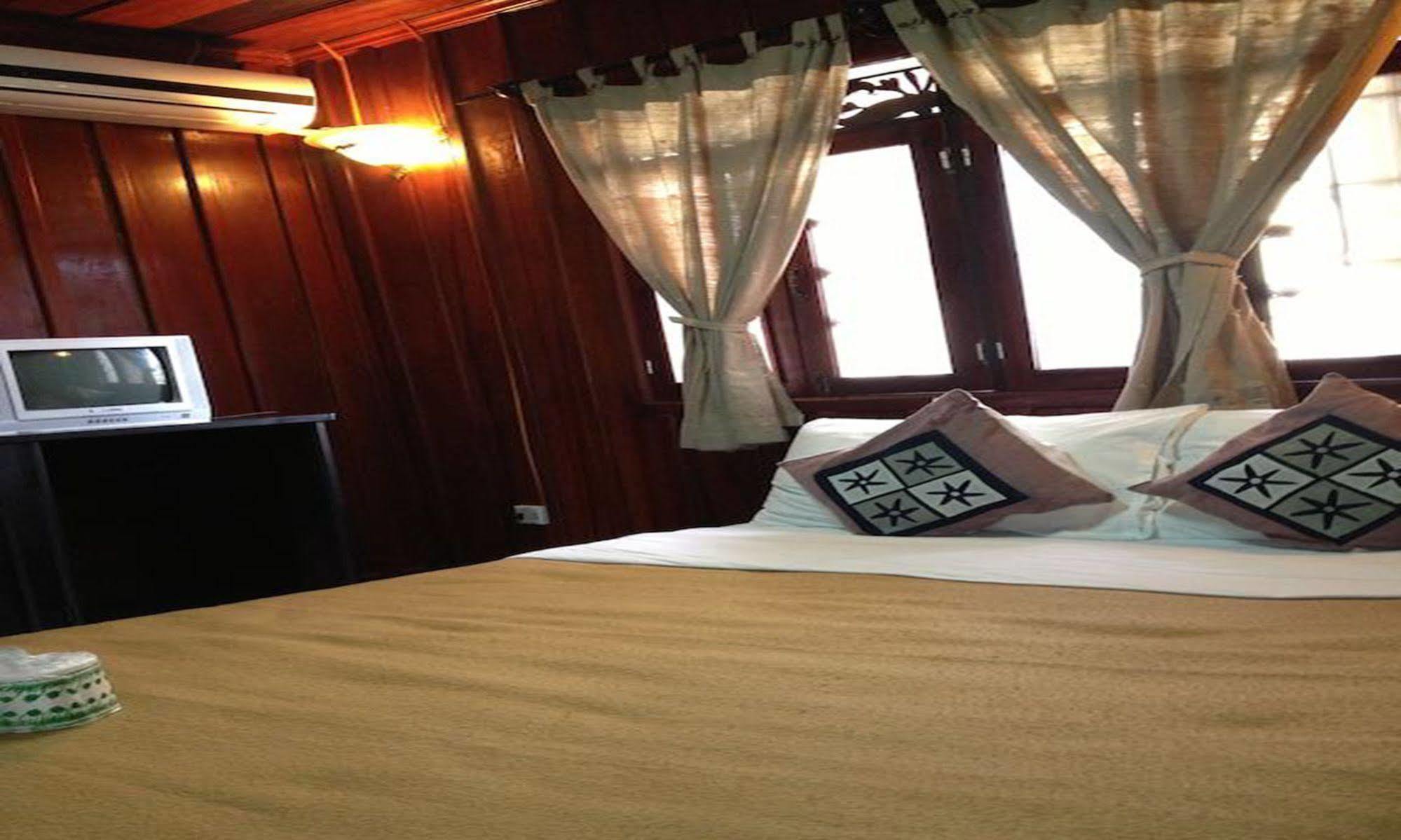 Vanvisa Guesthouse Luang Prabang Ngoại thất bức ảnh