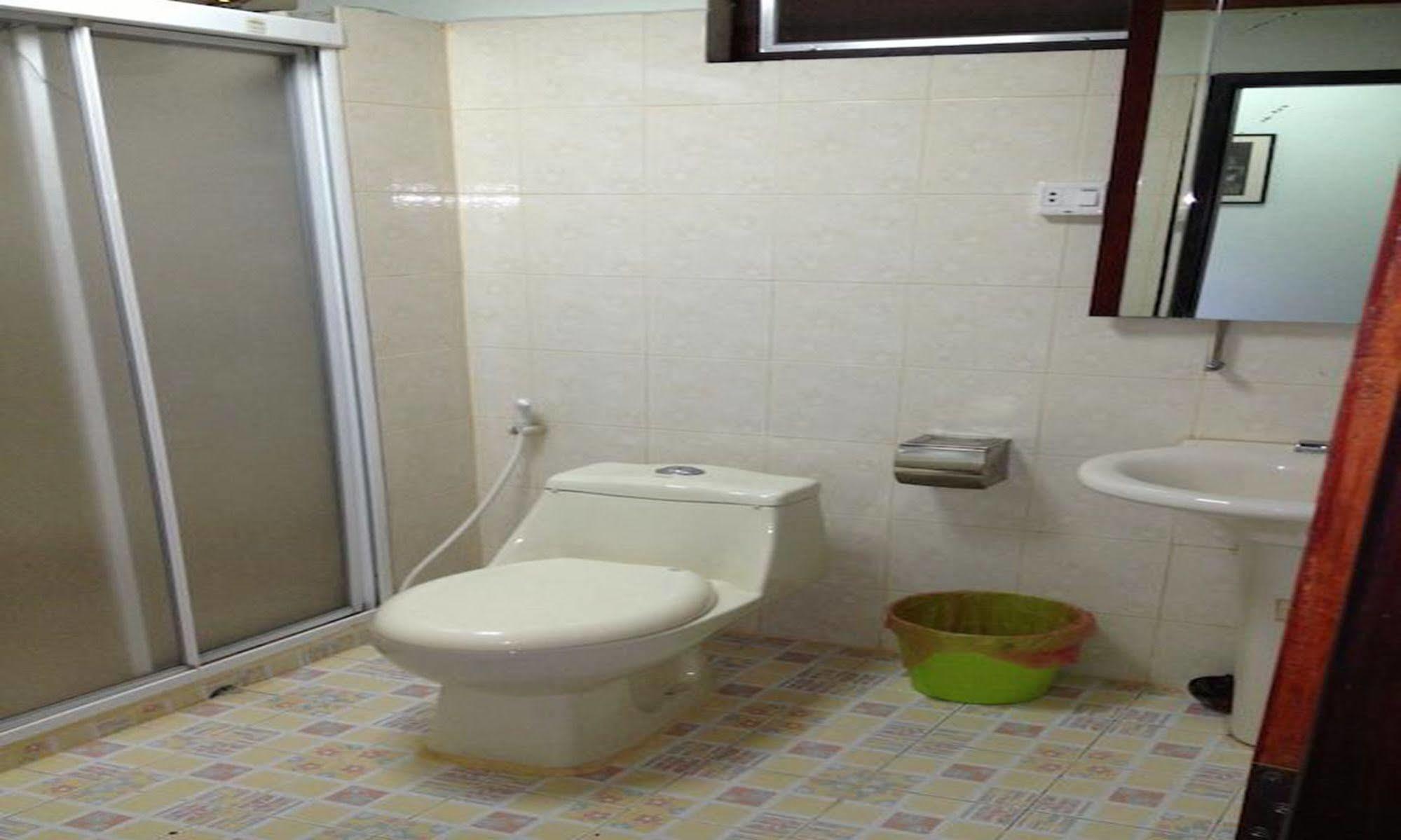Vanvisa Guesthouse Luang Prabang Ngoại thất bức ảnh