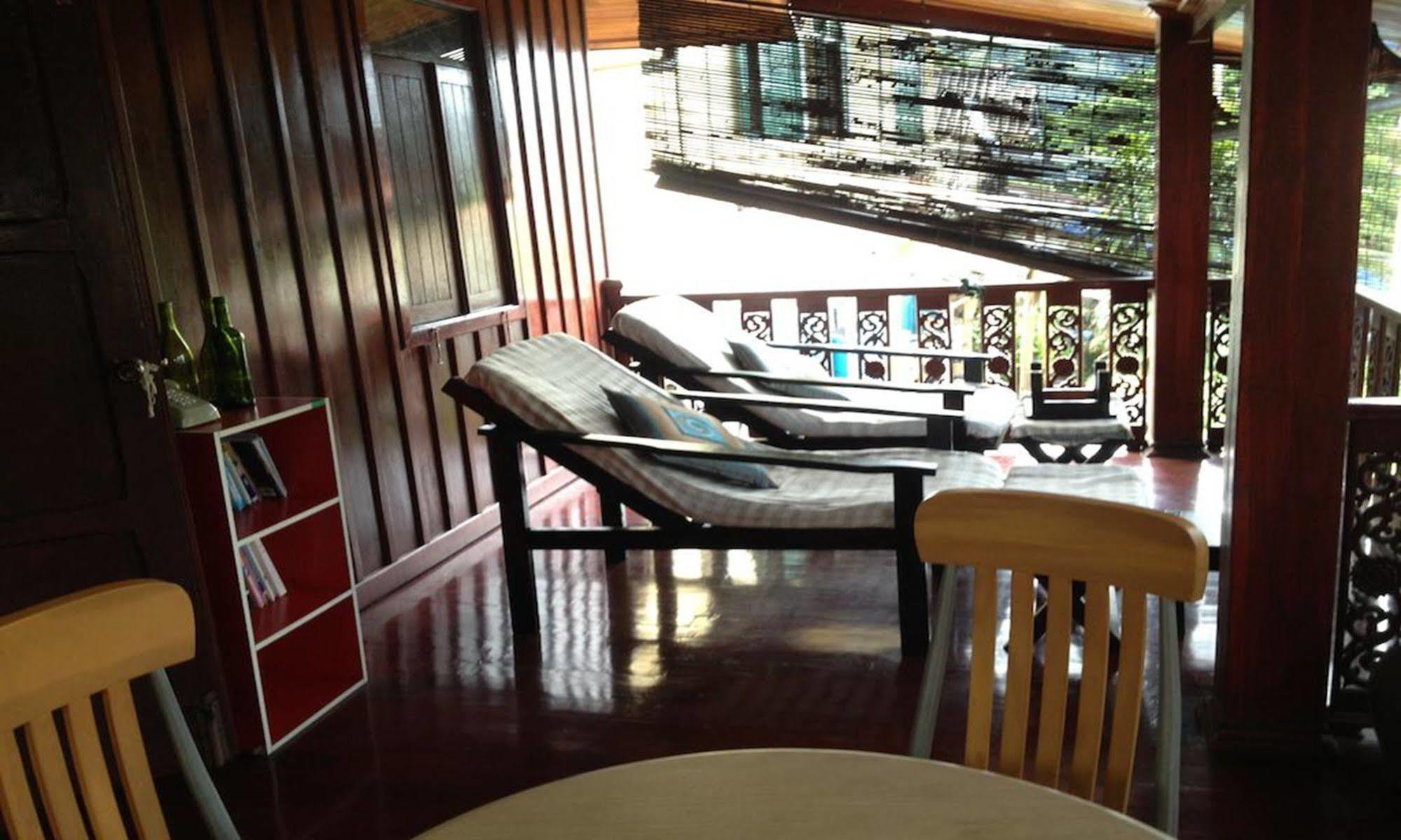 Vanvisa Guesthouse Luang Prabang Ngoại thất bức ảnh