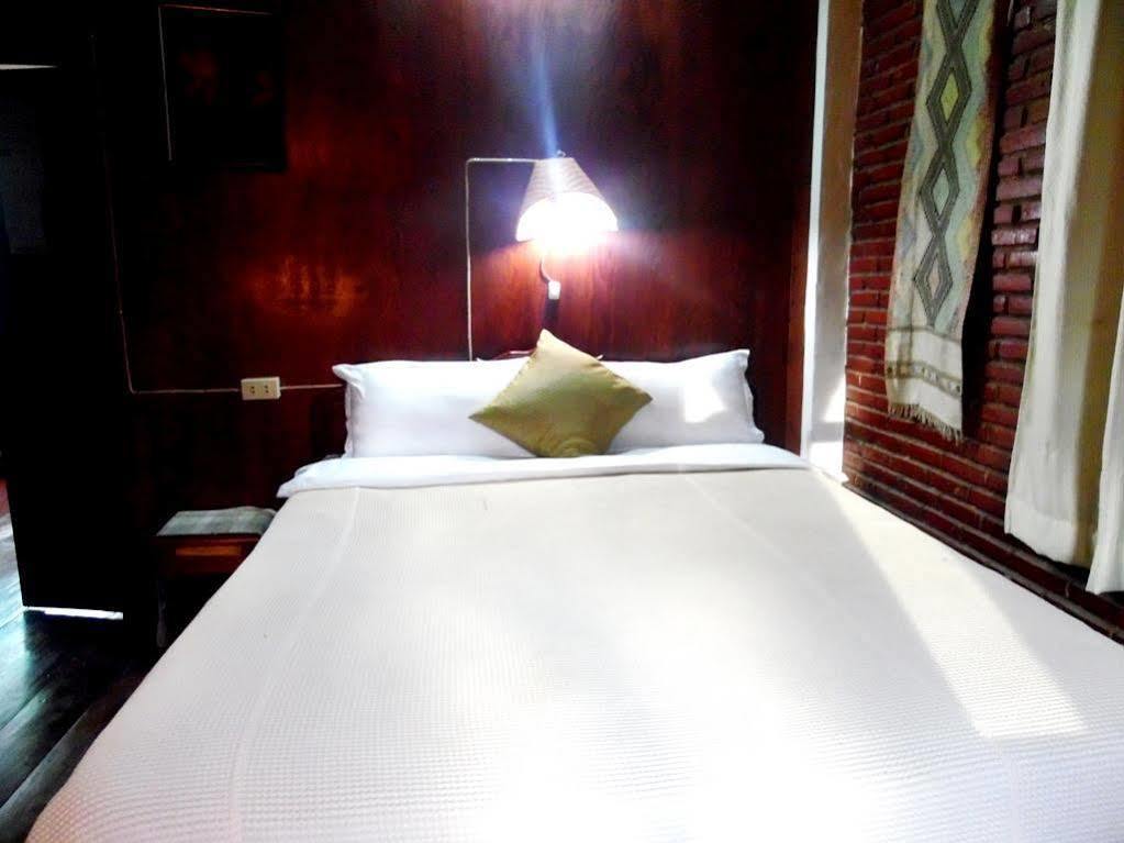 Vanvisa Guesthouse Luang Prabang Ngoại thất bức ảnh